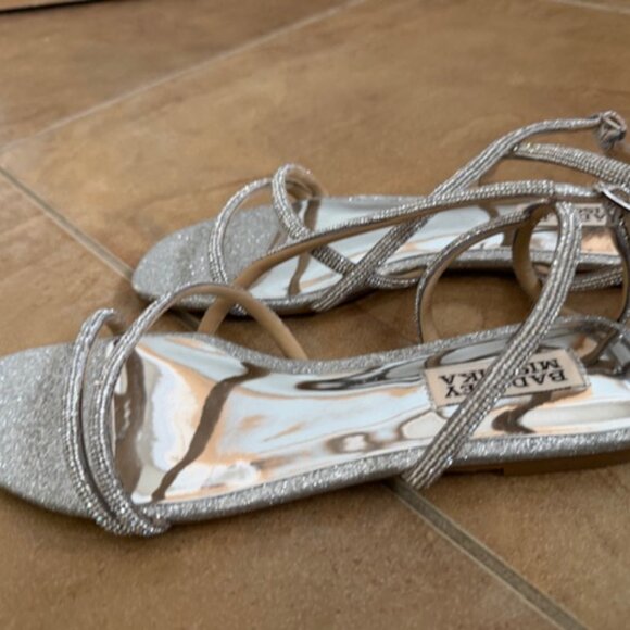 Badgley Mischka Ivie Embellished Strappy Flat Sandals Silver Fits true to size - Picture 9 of 10
